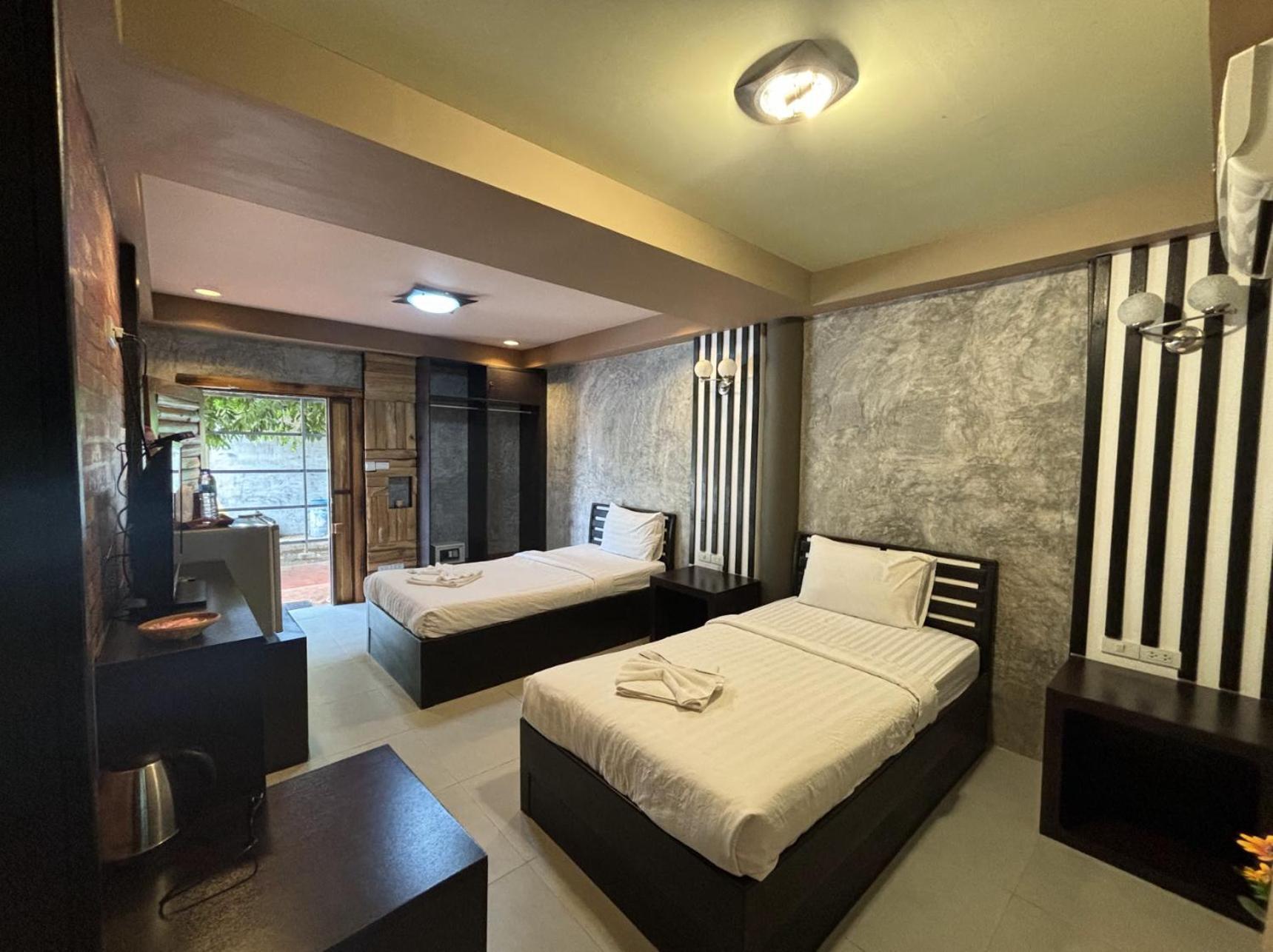 Revolution Kanchanaburi Adventure Hq Ban Chuk Kum Екстер'єр фото