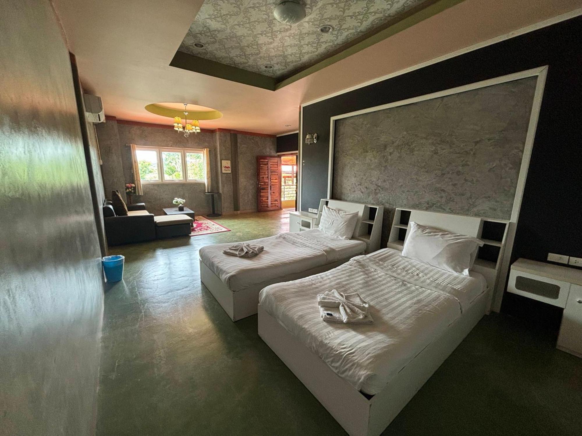 Revolution Kanchanaburi Adventure Hq Ban Chuk Kum Екстер'єр фото